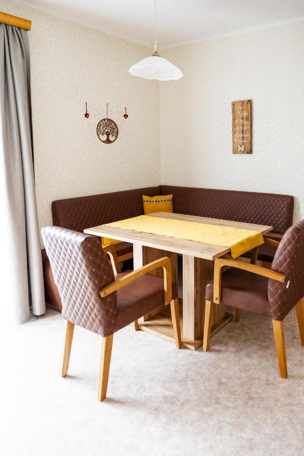 Haus Michaela Apartment Gschwandt  Ngoại thất bức ảnh